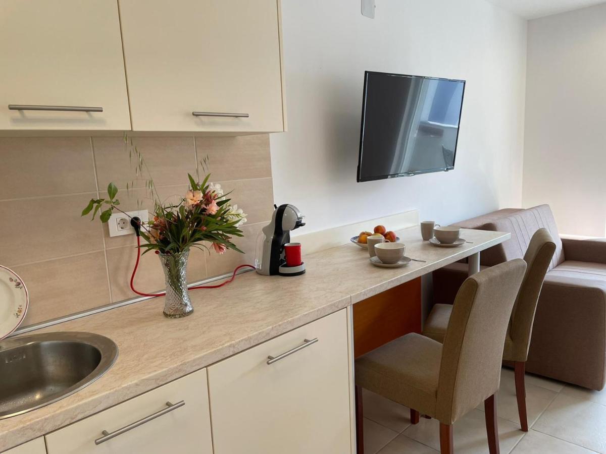 Novalja Apartments By Nena Exterior photo