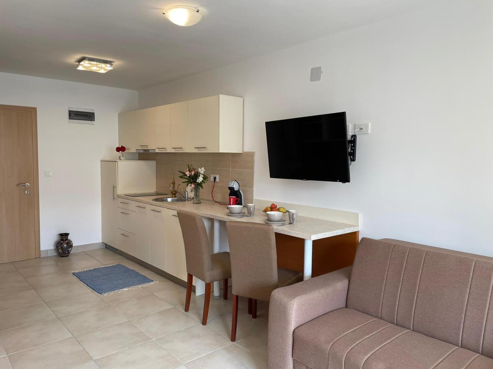 Novalja Apartments By Nena Exterior photo