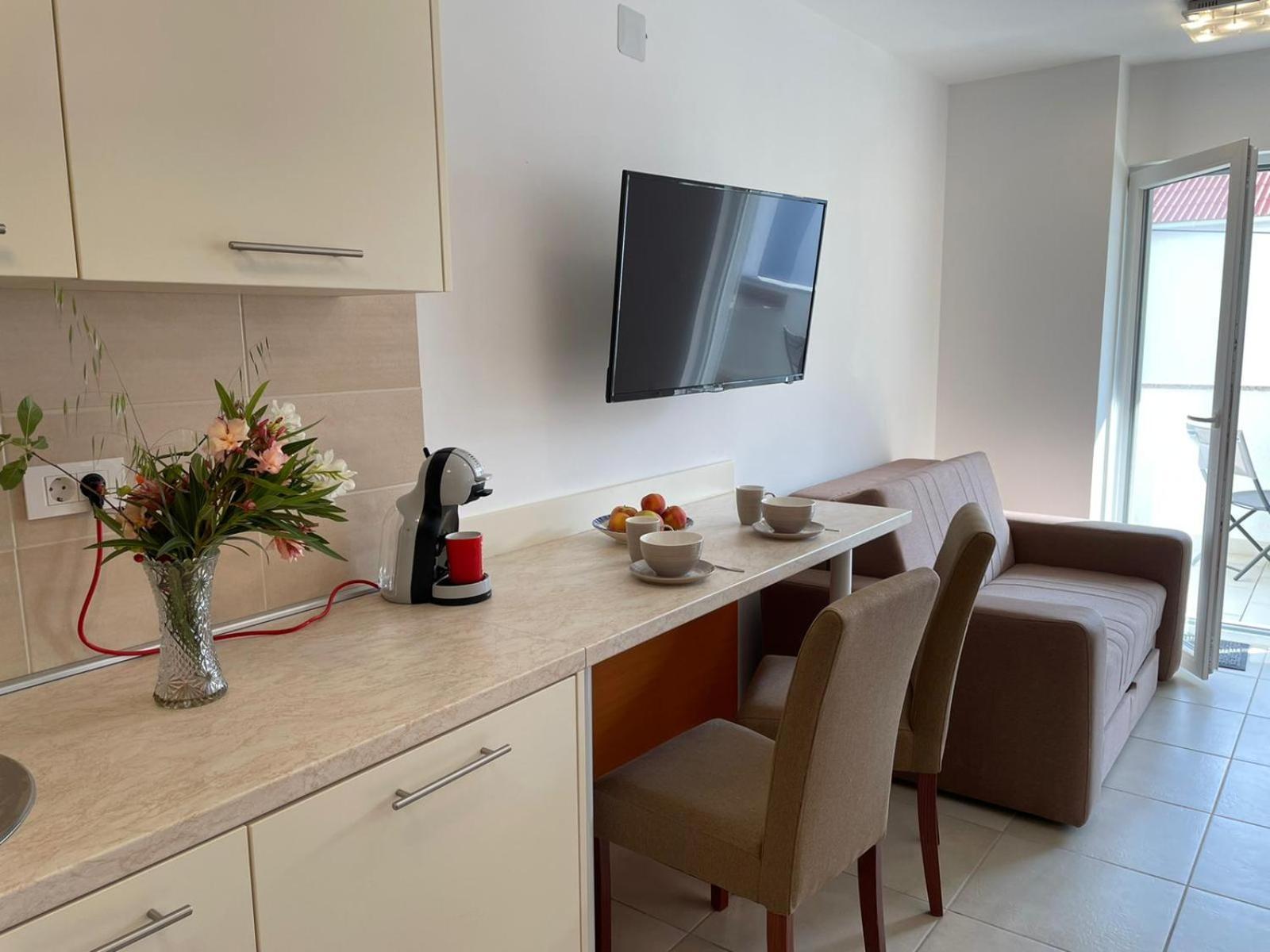 Novalja Apartments By Nena Exterior photo